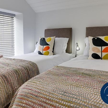 Beam End Snainton - Modern 2-Bedroom Stone Cottage Экстерьер фото