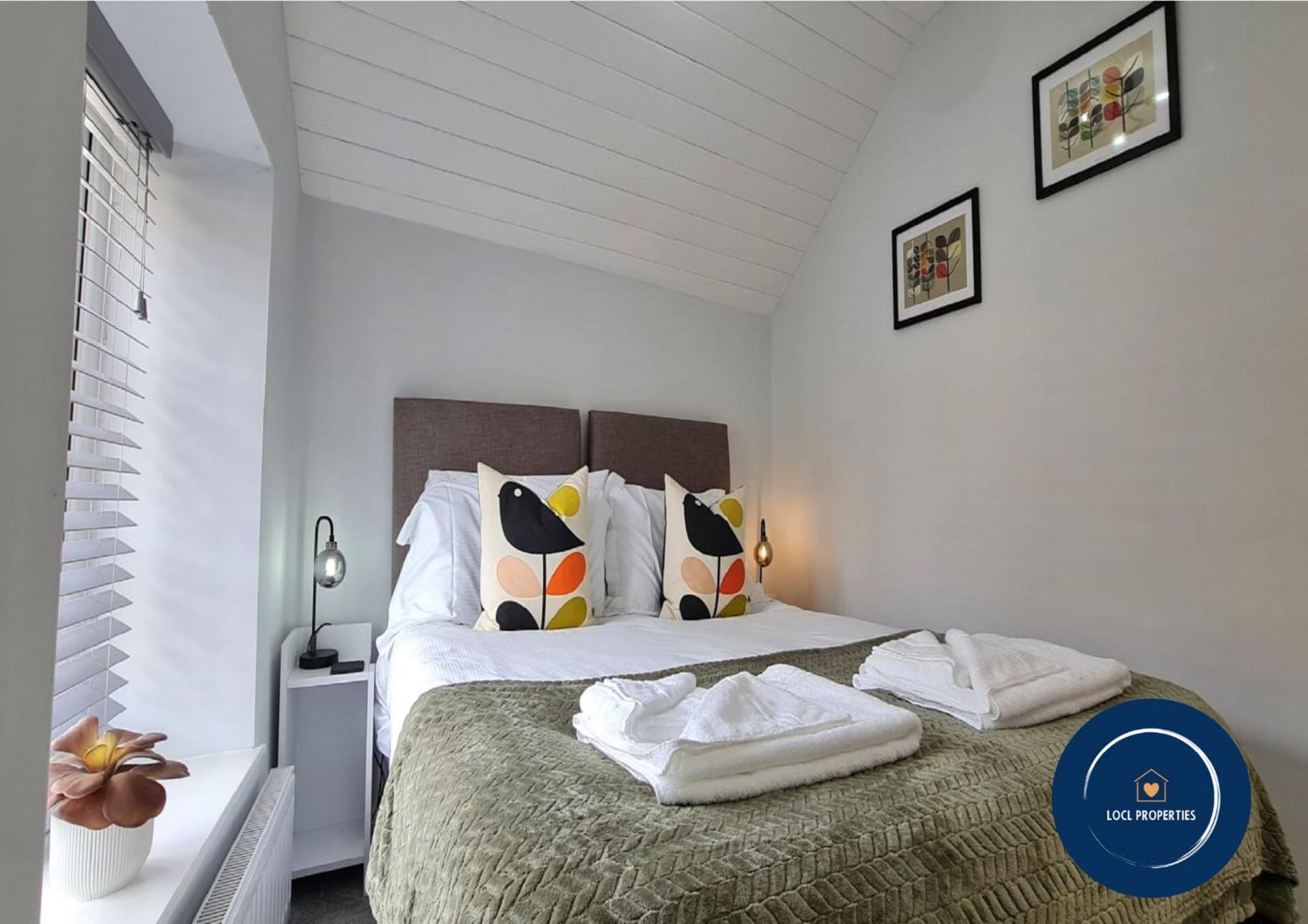 Beam End Snainton - Modern 2-Bedroom Stone Cottage Экстерьер фото