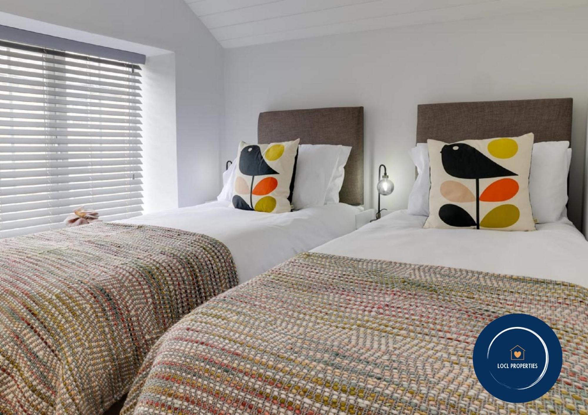 Beam End Snainton - Modern 2-Bedroom Stone Cottage Экстерьер фото