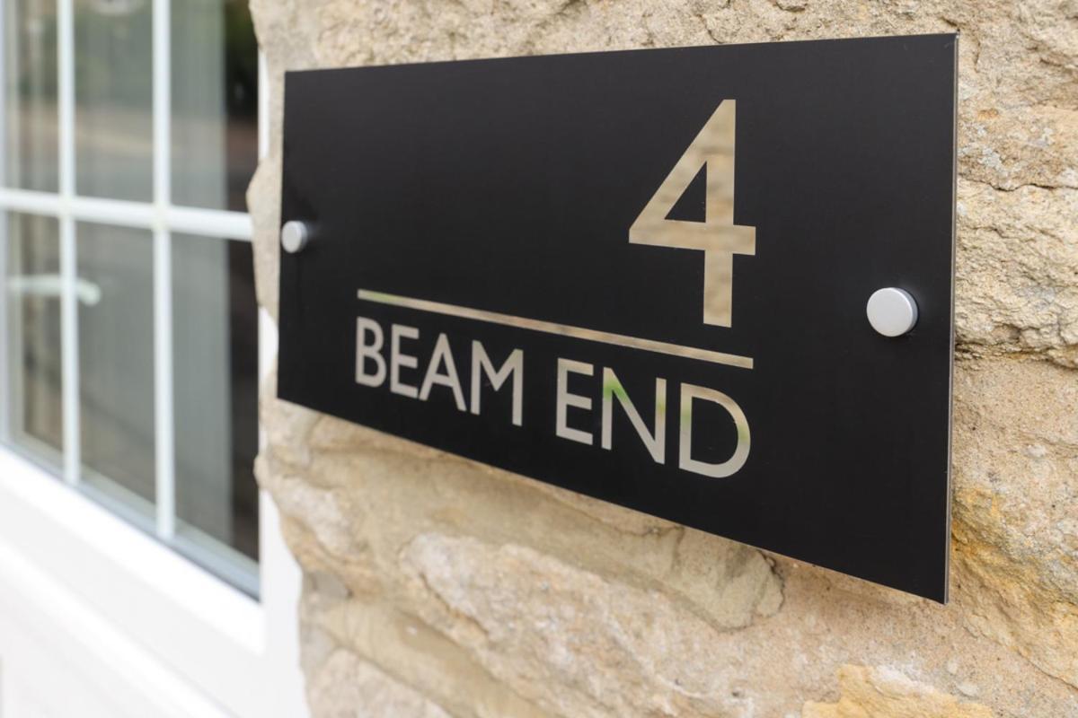 Beam End Snainton - Modern 2-Bedroom Stone Cottage Экстерьер фото