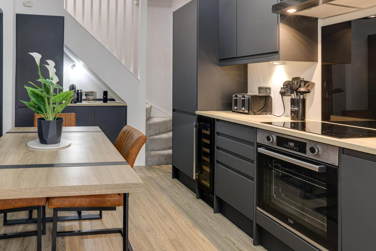 Beam End Snainton - Modern 2-Bedroom Stone Cottage Экстерьер фото