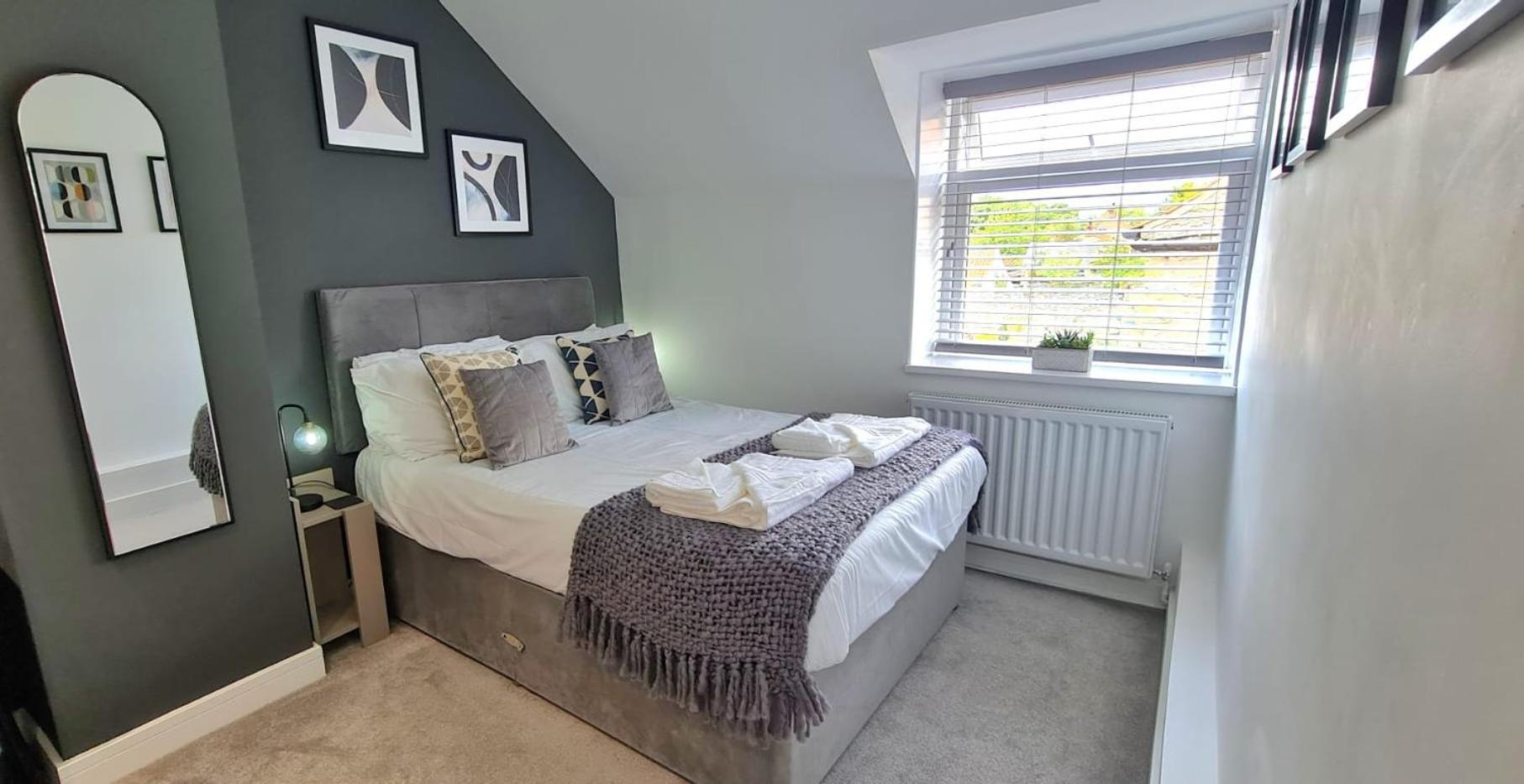 Beam End Snainton - Modern 2-Bedroom Stone Cottage Экстерьер фото