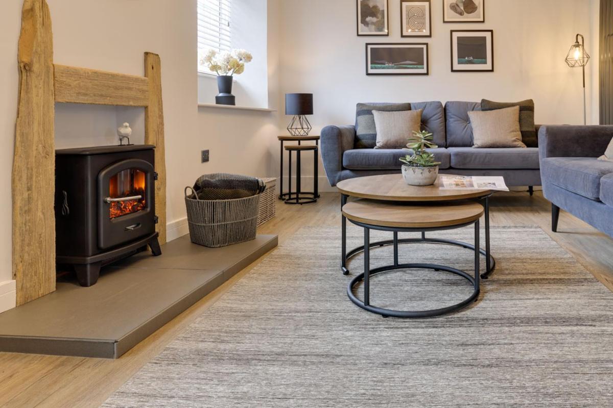 Beam End Snainton - Modern 2-Bedroom Stone Cottage Экстерьер фото