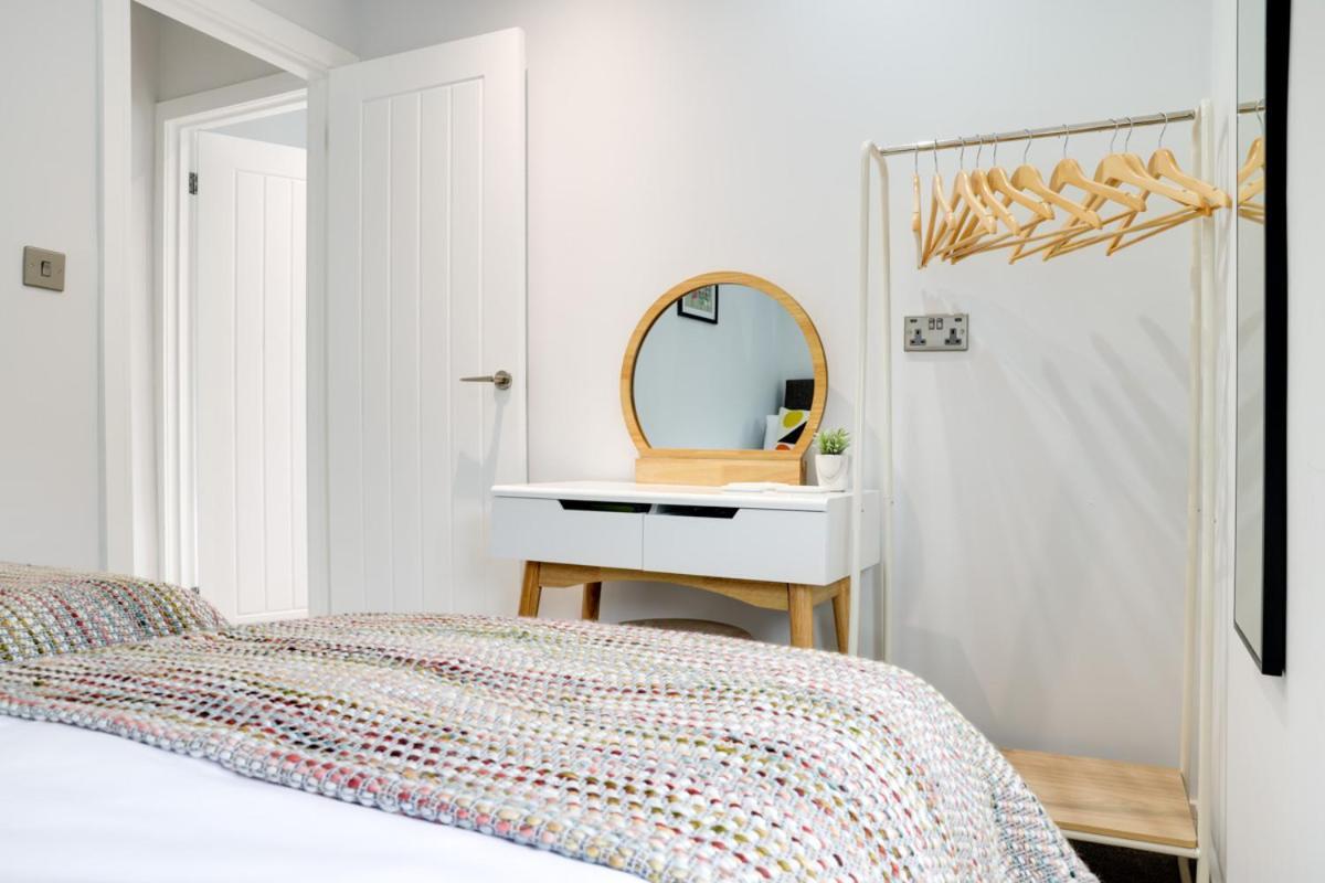 Beam End Snainton - Modern 2-Bedroom Stone Cottage Экстерьер фото